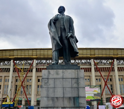 "Лужники" - памятник В.И. Ленину